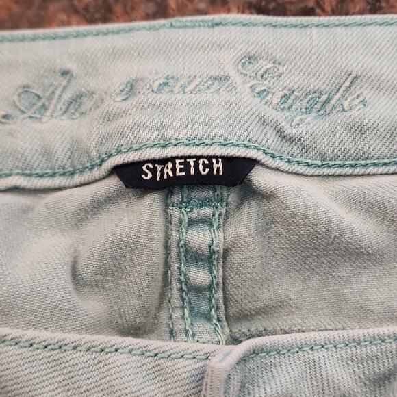 American Eagle Light Wash Jeans, 8 - Picture 8 of 9
